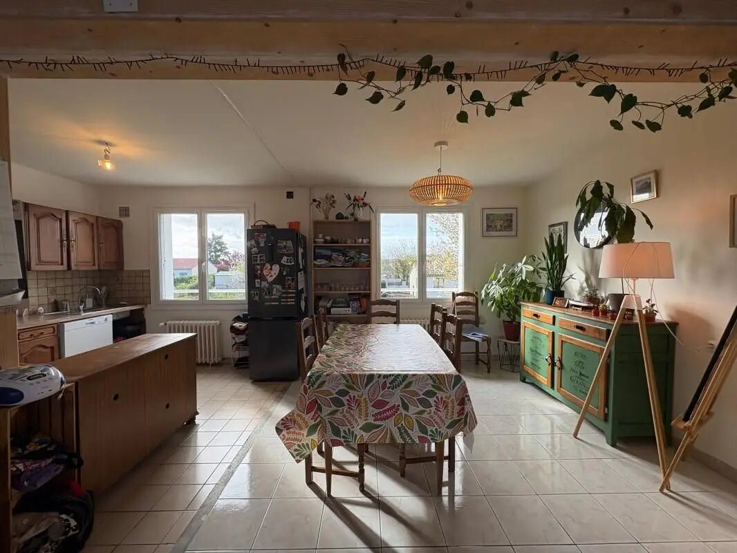 Maison à vendre, 92m², Lussac-les-Châteaux