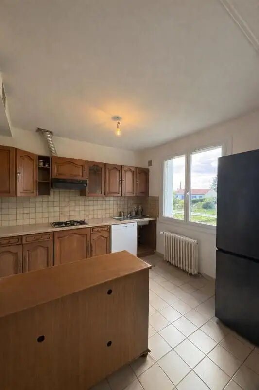 Maison à vendre, 92m², Lussac-les-Châteaux