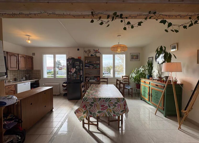 Maison à vendre, 92m², Lussac-les-Châteaux