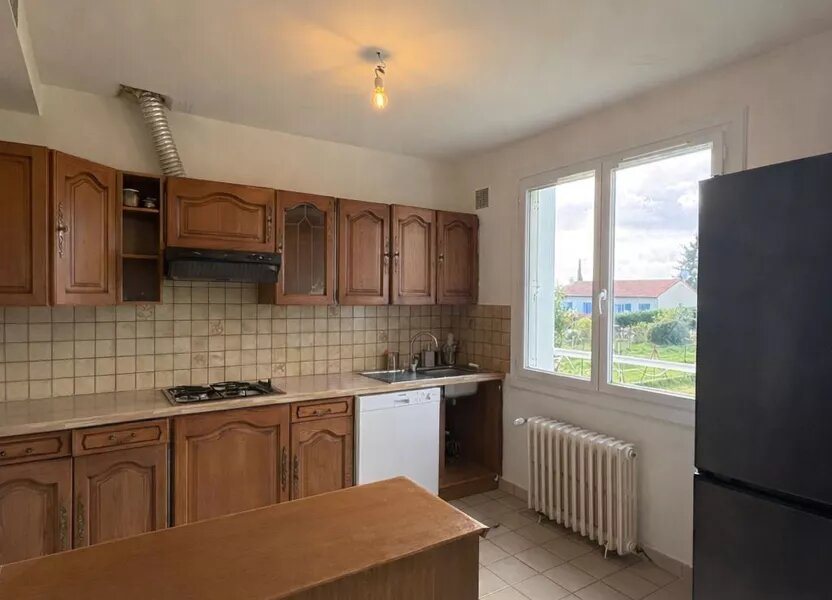 Maison à vendre, 92m², Lussac-les-Châteaux