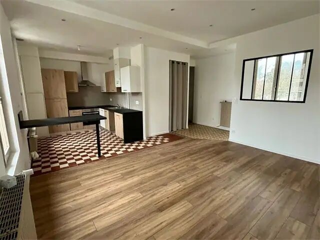 Appartement à louer, 77m², Saint-Étienne