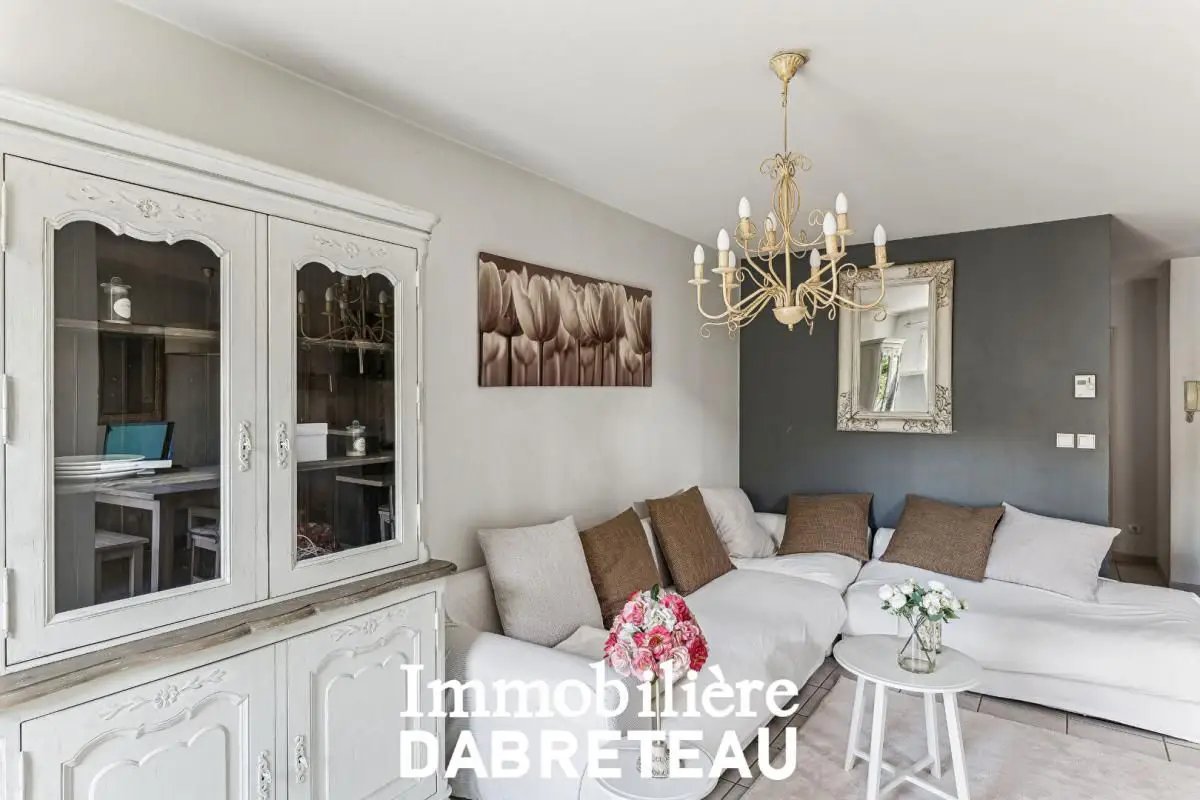 Appartement à louer, 89m², Albigny-sur-Saône