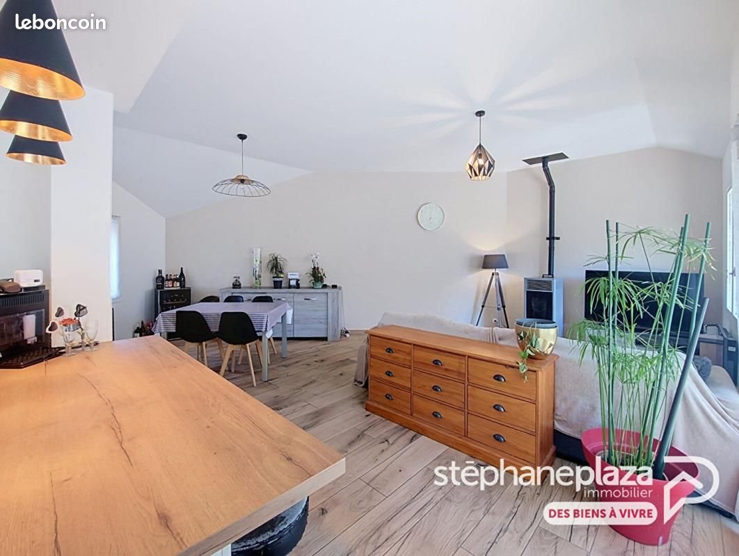 Maison à vendre, 102m², Saint-Etienne-du-Bois