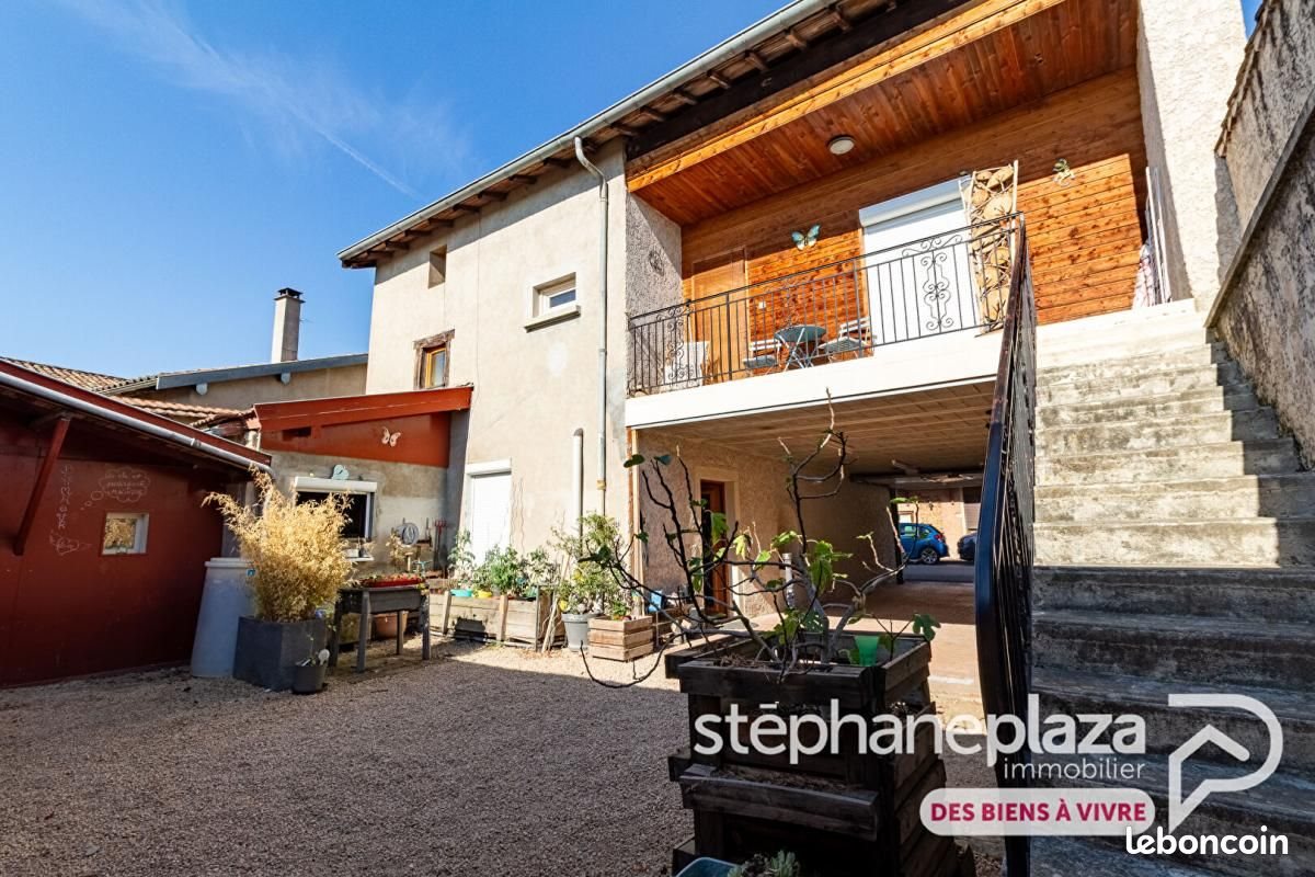 Maison à vendre, 141m², Corcelles-en-Beaujolais