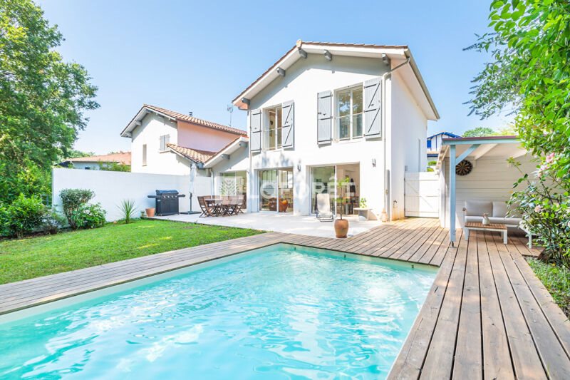 Maison à vendre, 116m², Bassussarry