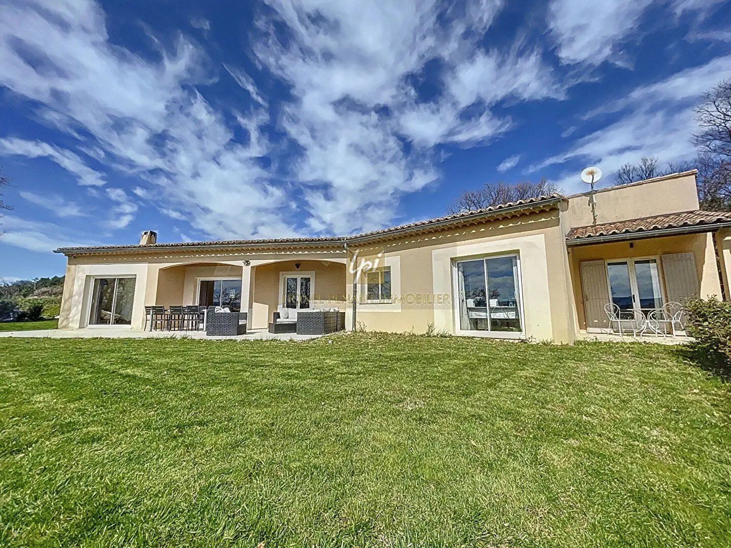 Maison à vendre, 143m², Joucas