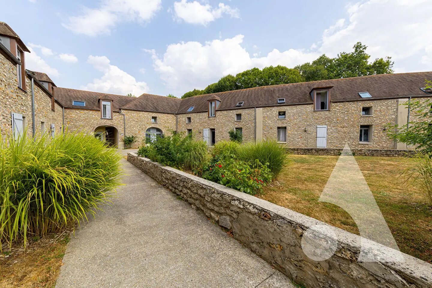 Appartement à louer, 19m², Evry