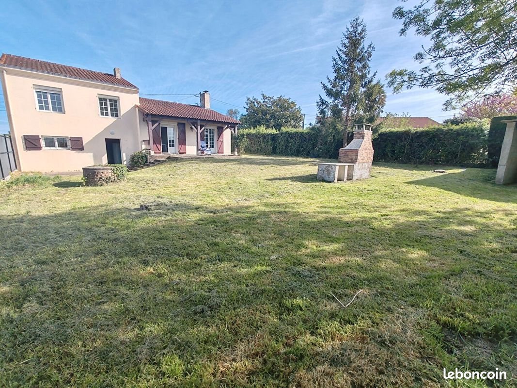 Maison à vendre, 95m², Saint-Fiacre-sur-Maine