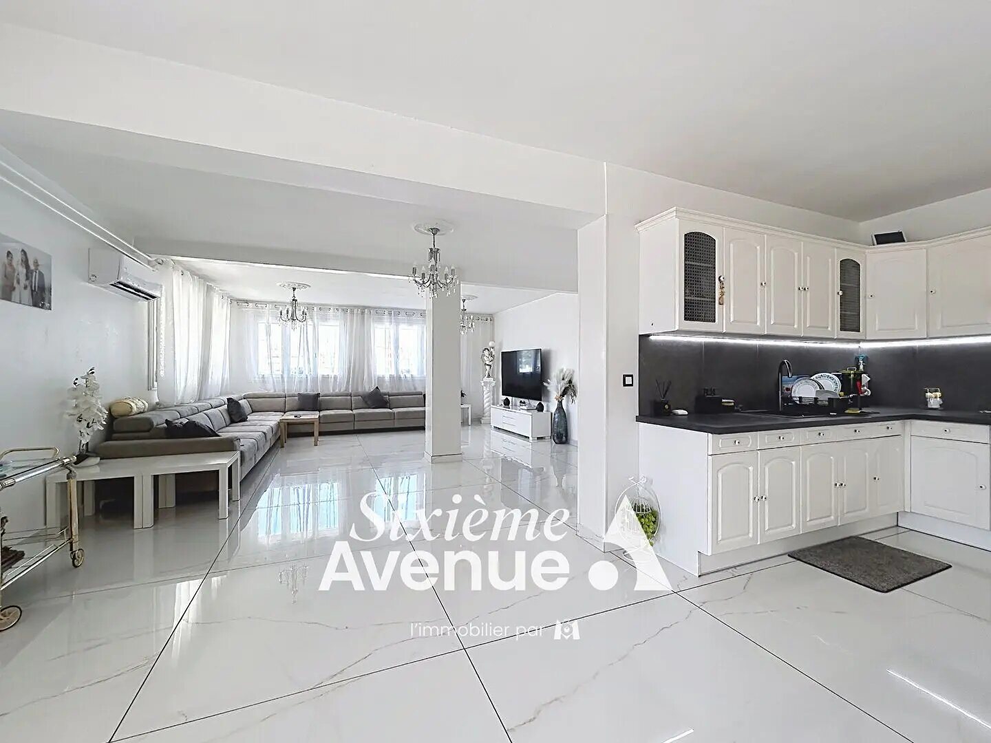 Maison à vendre, 380m², Pusignan