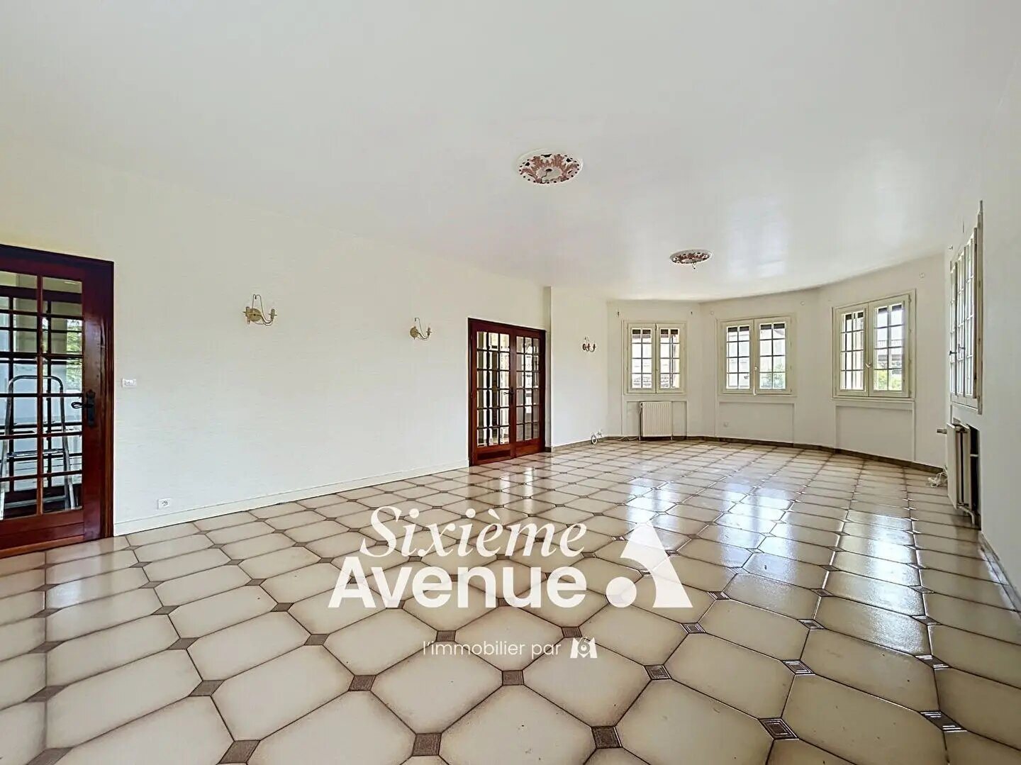 Maison à vendre, 261m², Décines-Charpieu