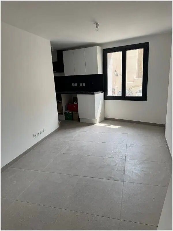 Maison à louer, 35m², Lespignan