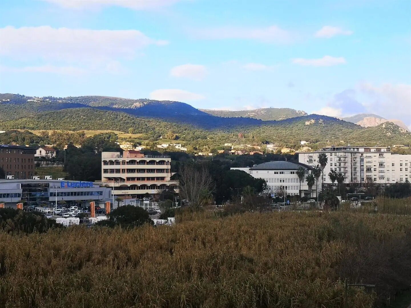 Appartement à louer, 91m², Ajaccio