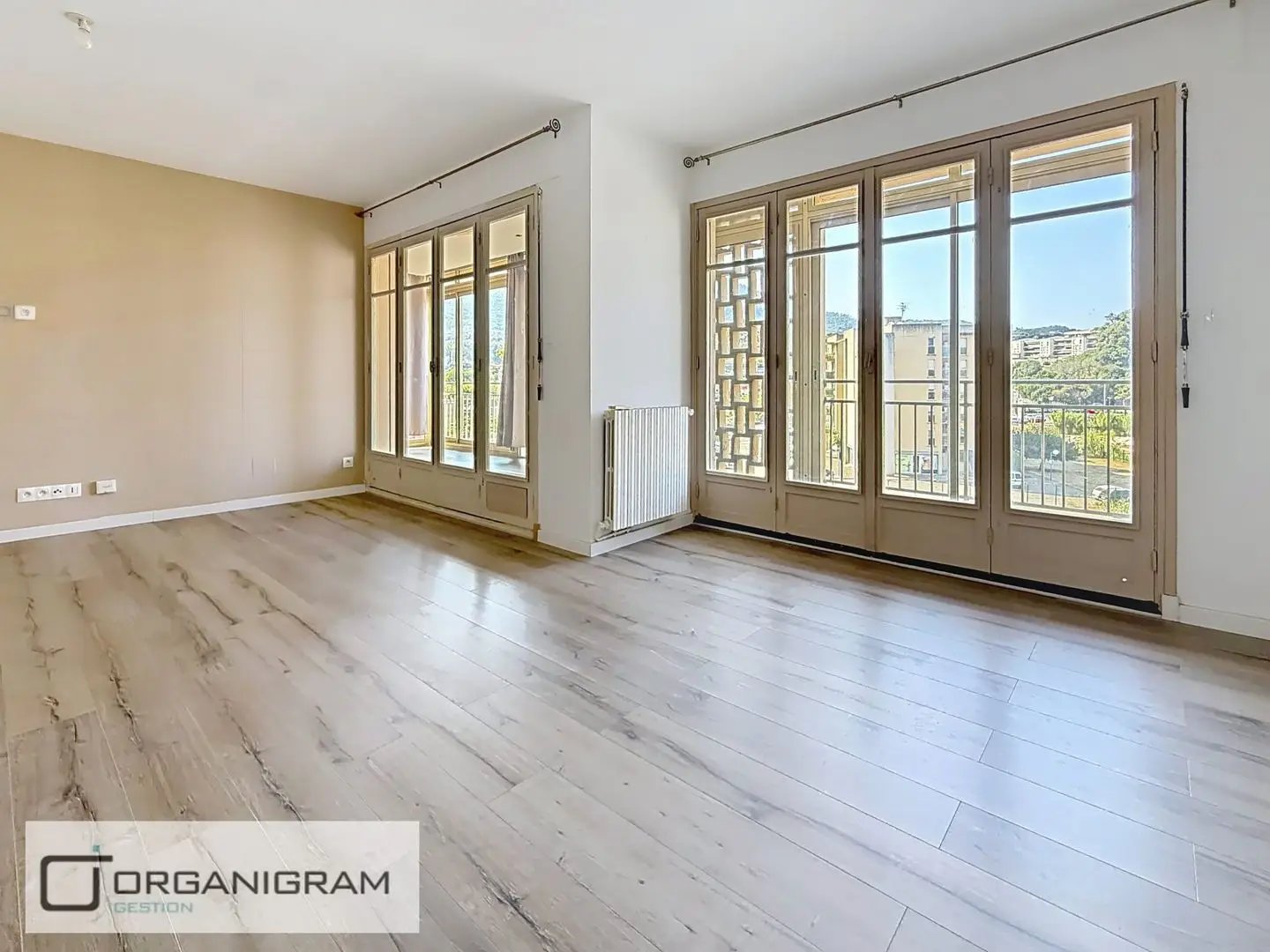 Appartement à louer, 91m², Ajaccio