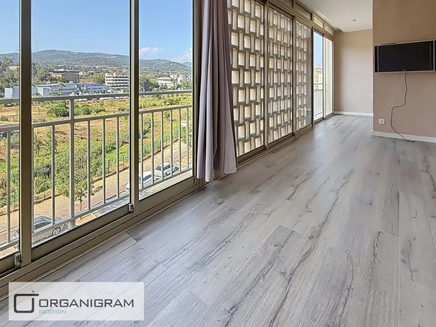 Appartement à louer, 91m², Ajaccio