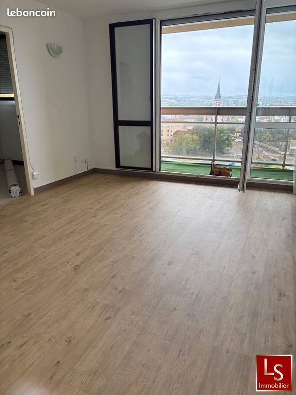 Appartement à louer, 31m², Roanne
