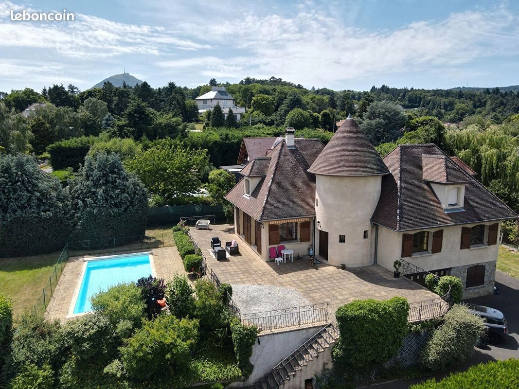 Maison à vendre, 193m², Orcines