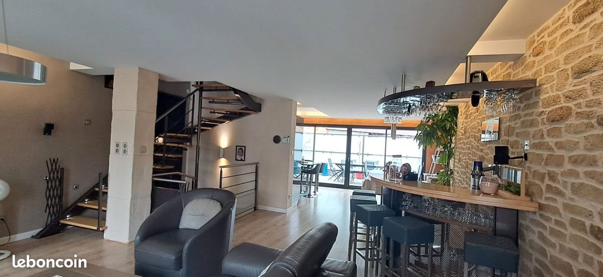 Maison à vendre, 135m², Blanzat