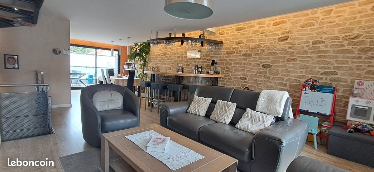 Maison à vendre, 135m², Blanzat