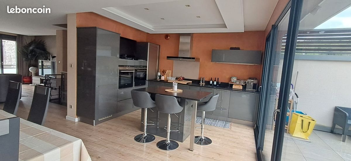 Maison à vendre, 135m², Blanzat