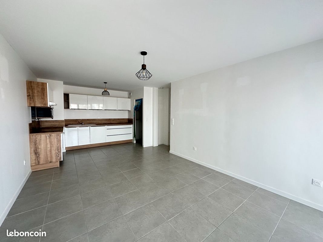Appartement à louer, 61m², Royan