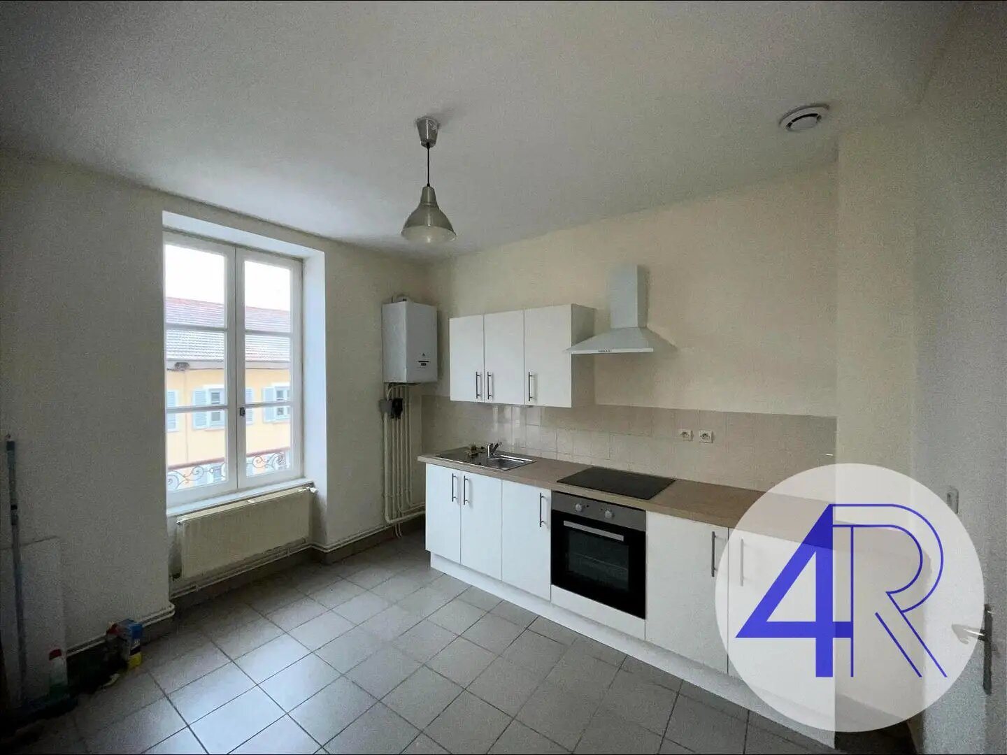Appartement à louer, 77m², Belleville