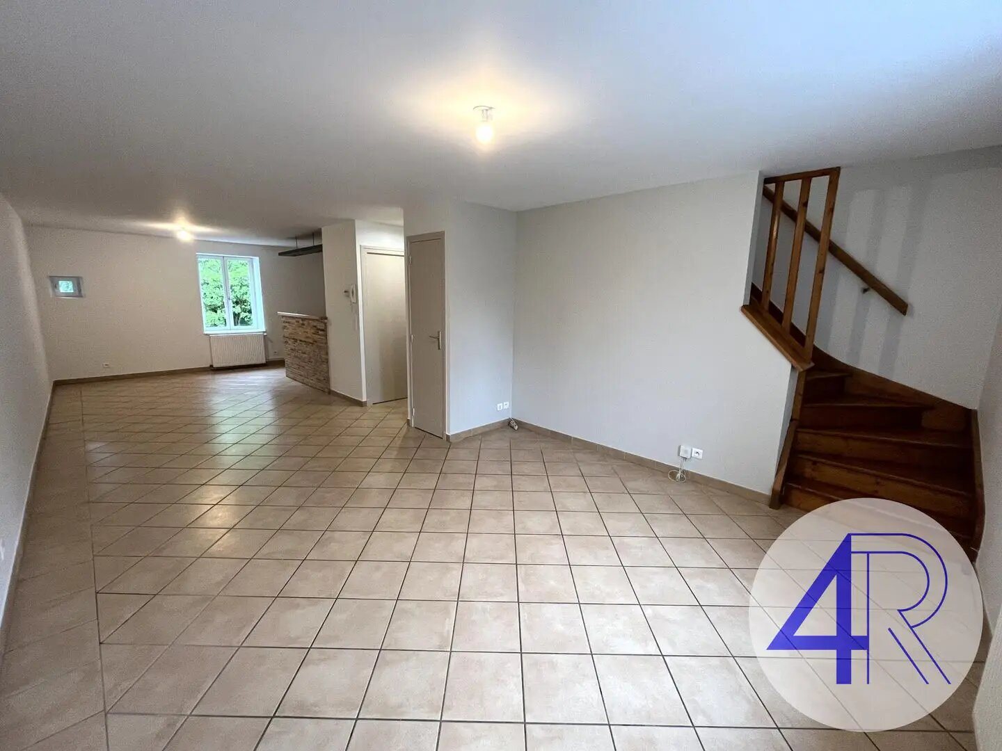 Appartement à louer, 77m², Belleville