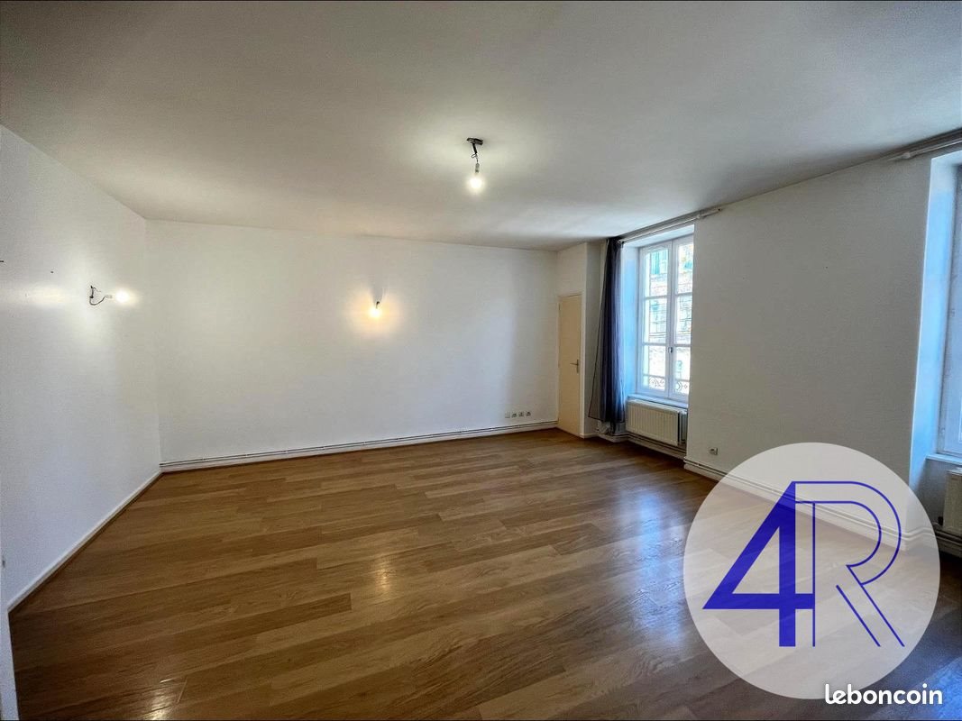 Appartement à louer, 77m², Belleville