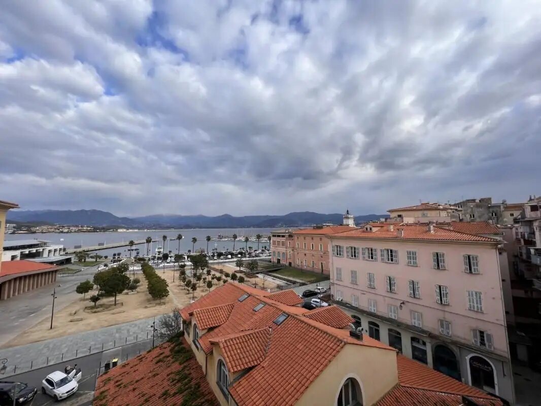 Appartement à louer, 44m², Ajaccio