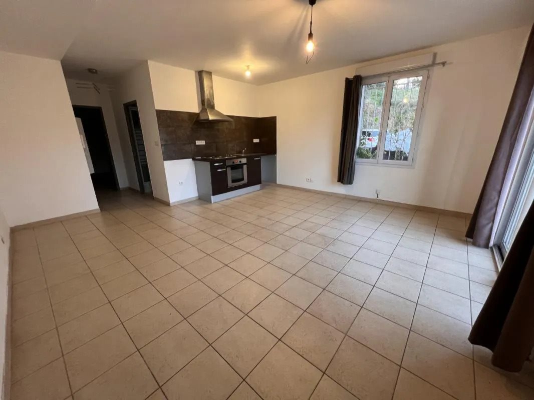Appartement à louer, 44m², Bastelicaccia