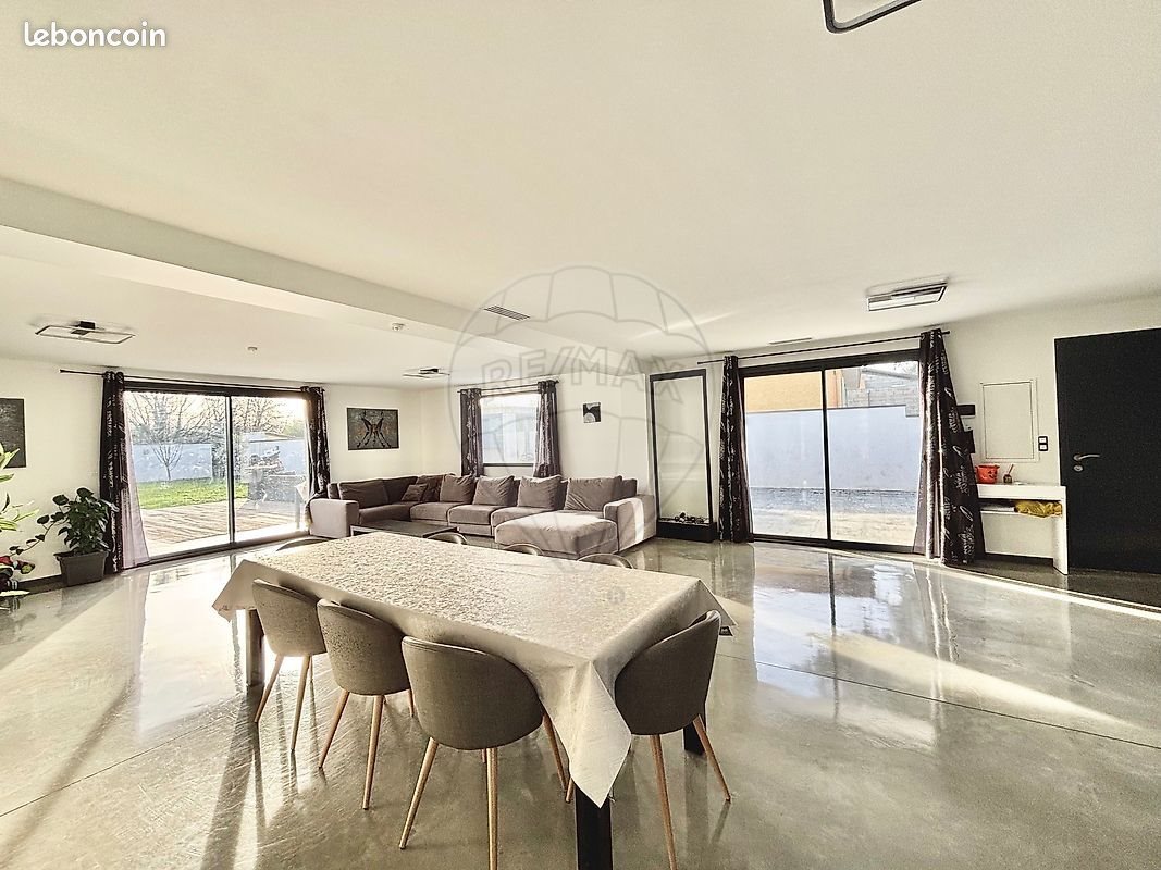 Maison à vendre, 262m², Saint-Priest