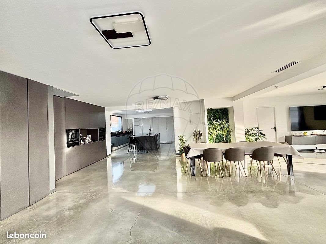 Maison à vendre, 262m², Saint-Priest