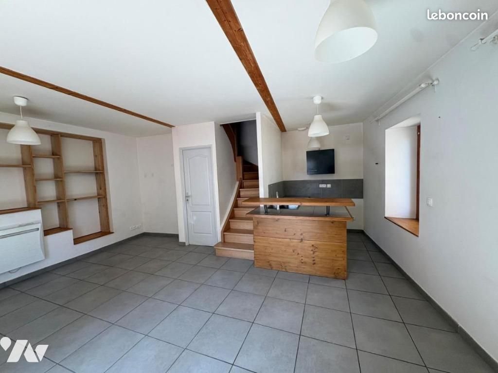 Maison à louer, 64m², Eclassan