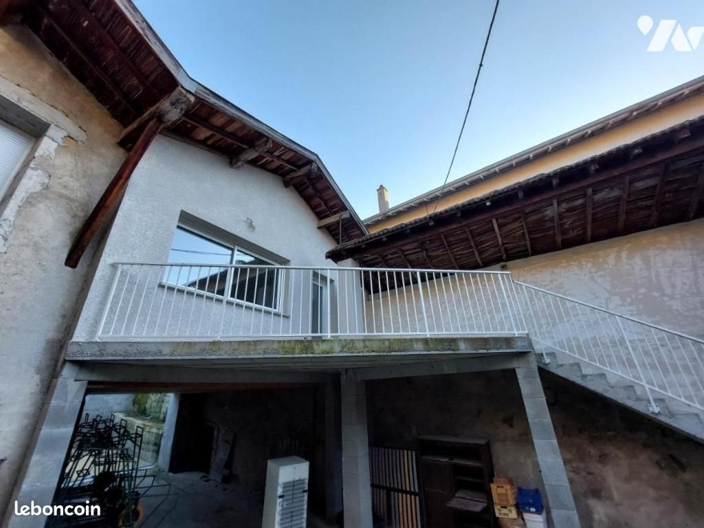 Appartement à louer, 30m², Saint-Désirat