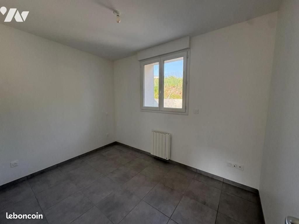 Appartement à louer, 30m², Saint-Désirat