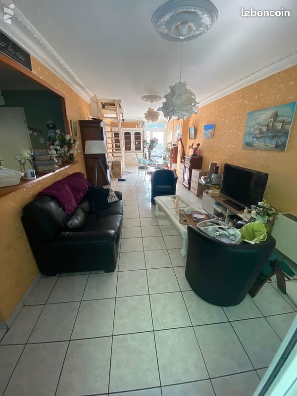 Maison à vendre, 97m², Laval