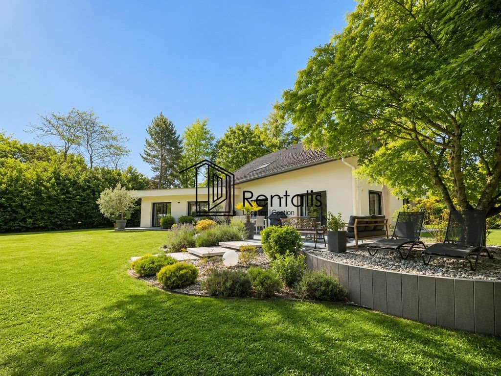 Maison à louer, 193m², Saint-Genis-Pouilly