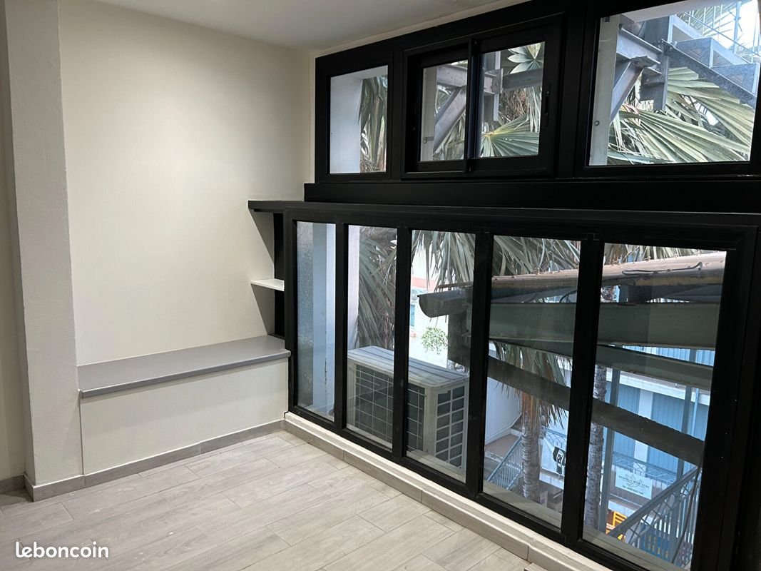 Appartement à louer, 111m², Le Brûlé