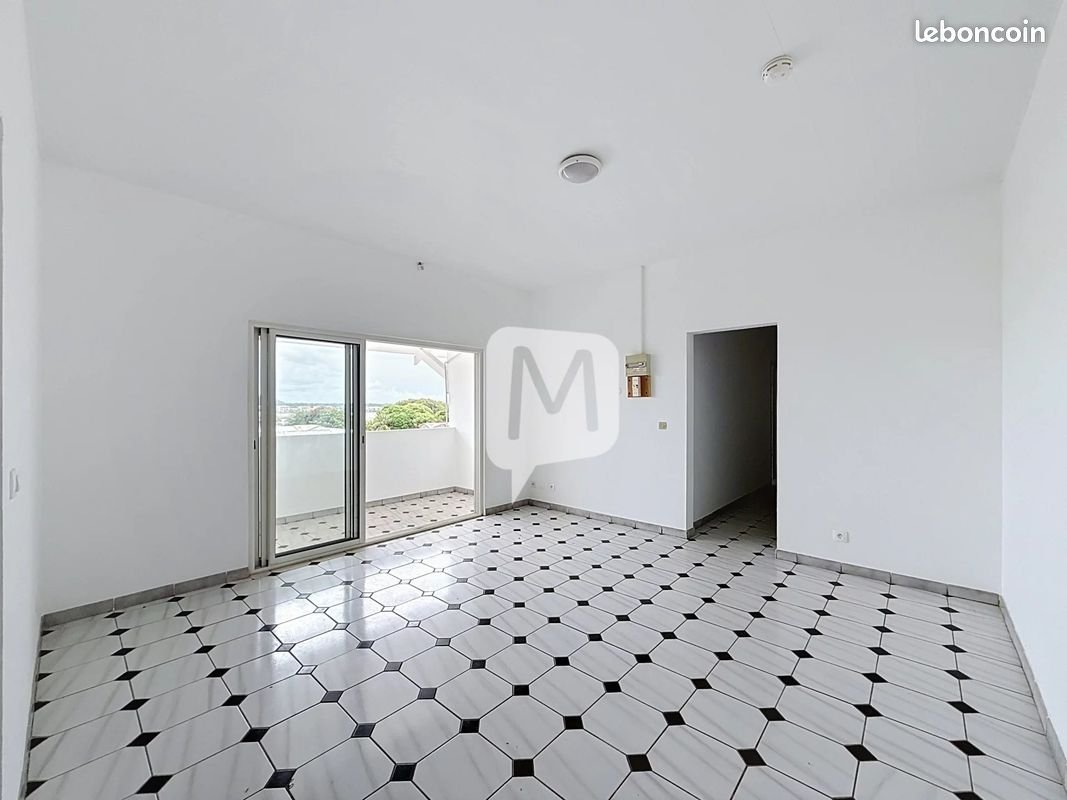 Appartement à louer, 69m², Kourou