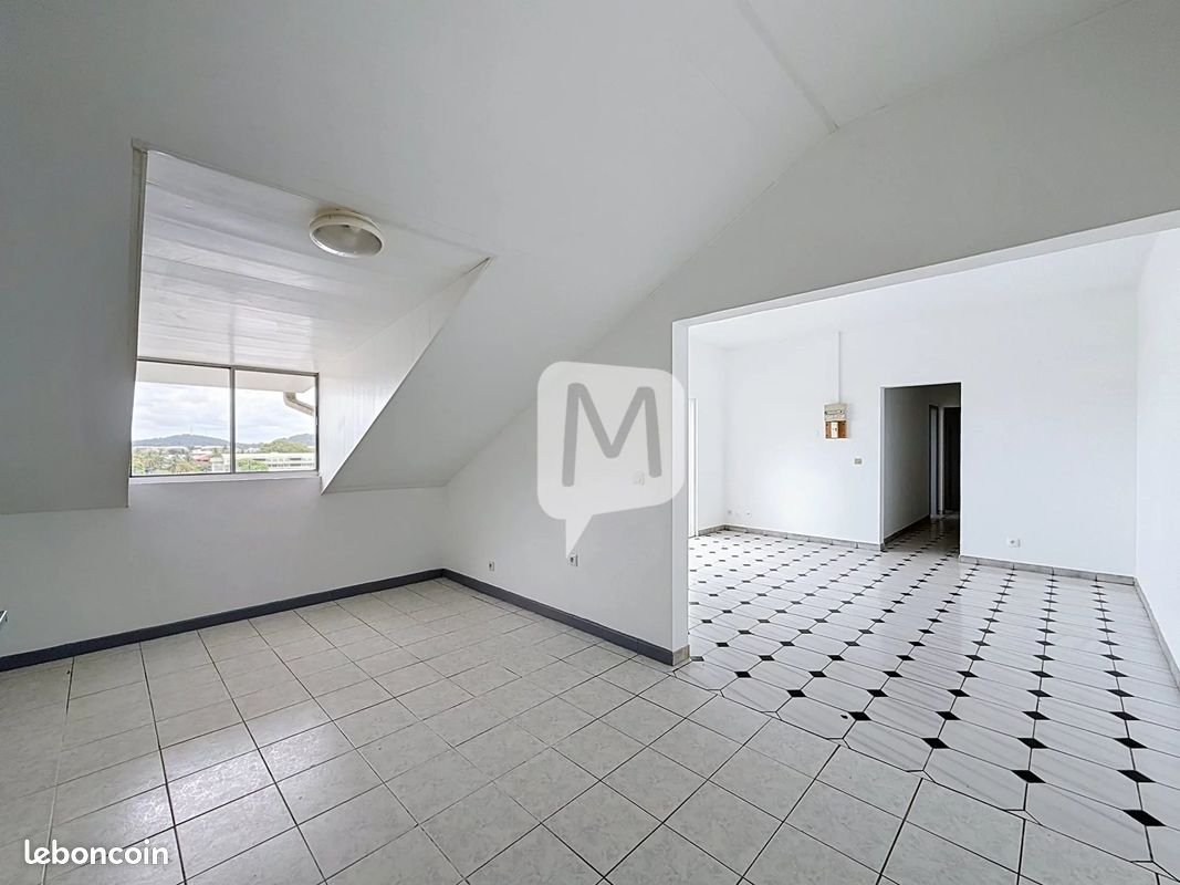 Appartement à louer, 69m², Kourou