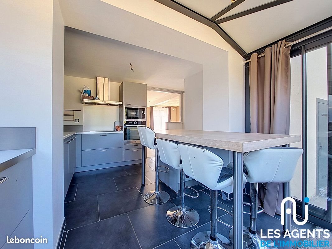 Maison à vendre, 127m², Charsonville