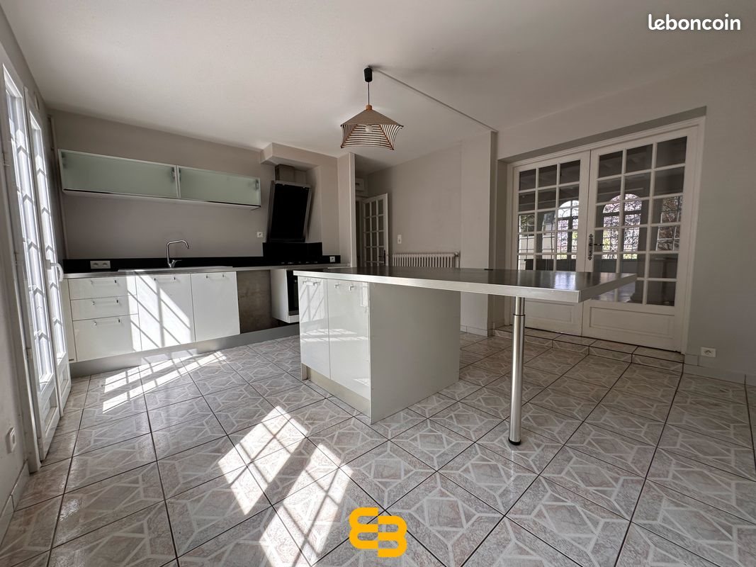 Maison à vendre, 205m², Chamalières