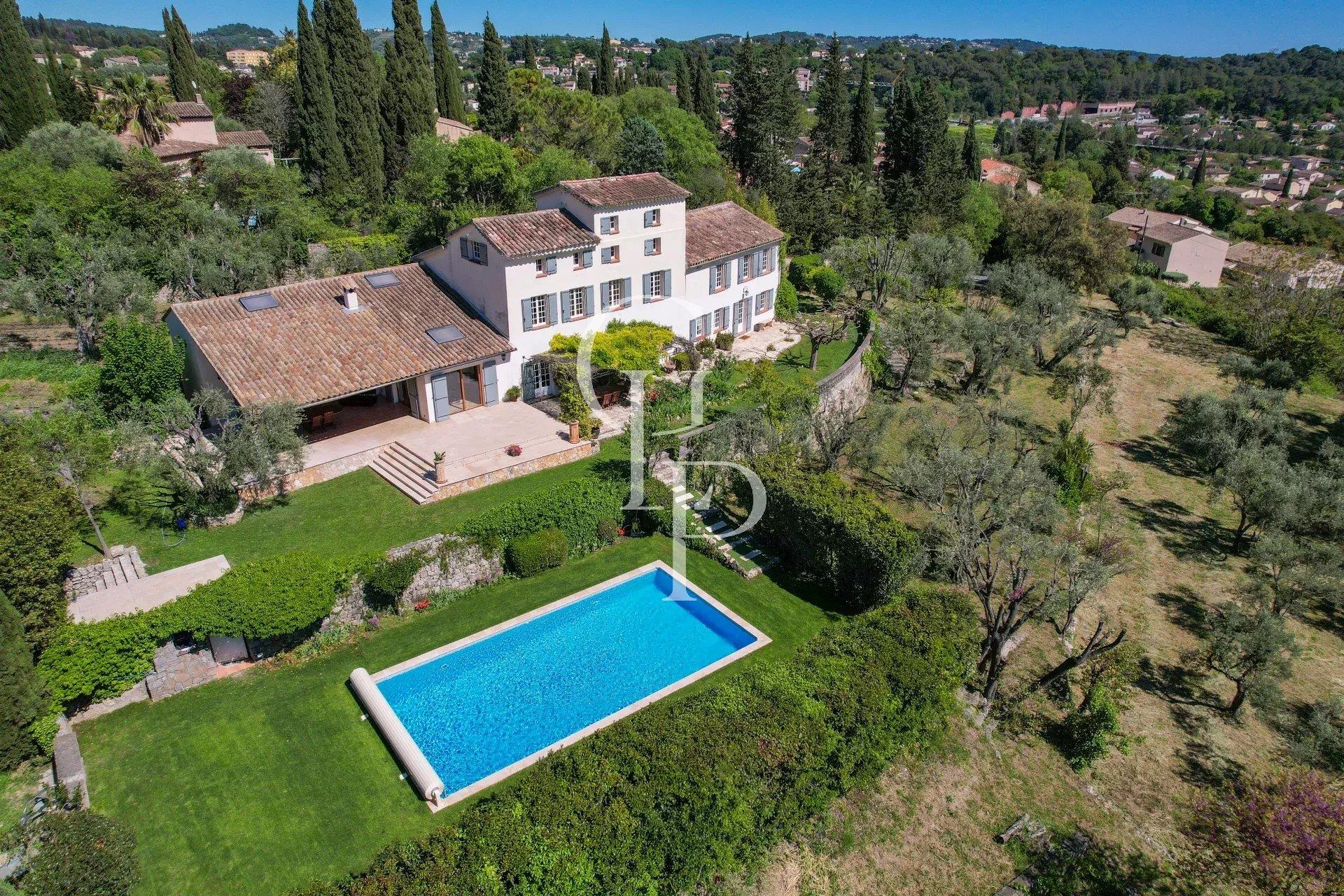 Maison à vendre, 400m², Grasse