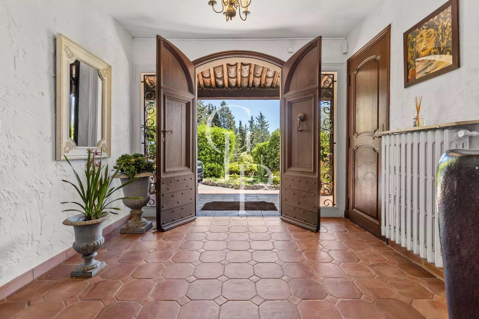 Maison à vendre, 400m², Grasse