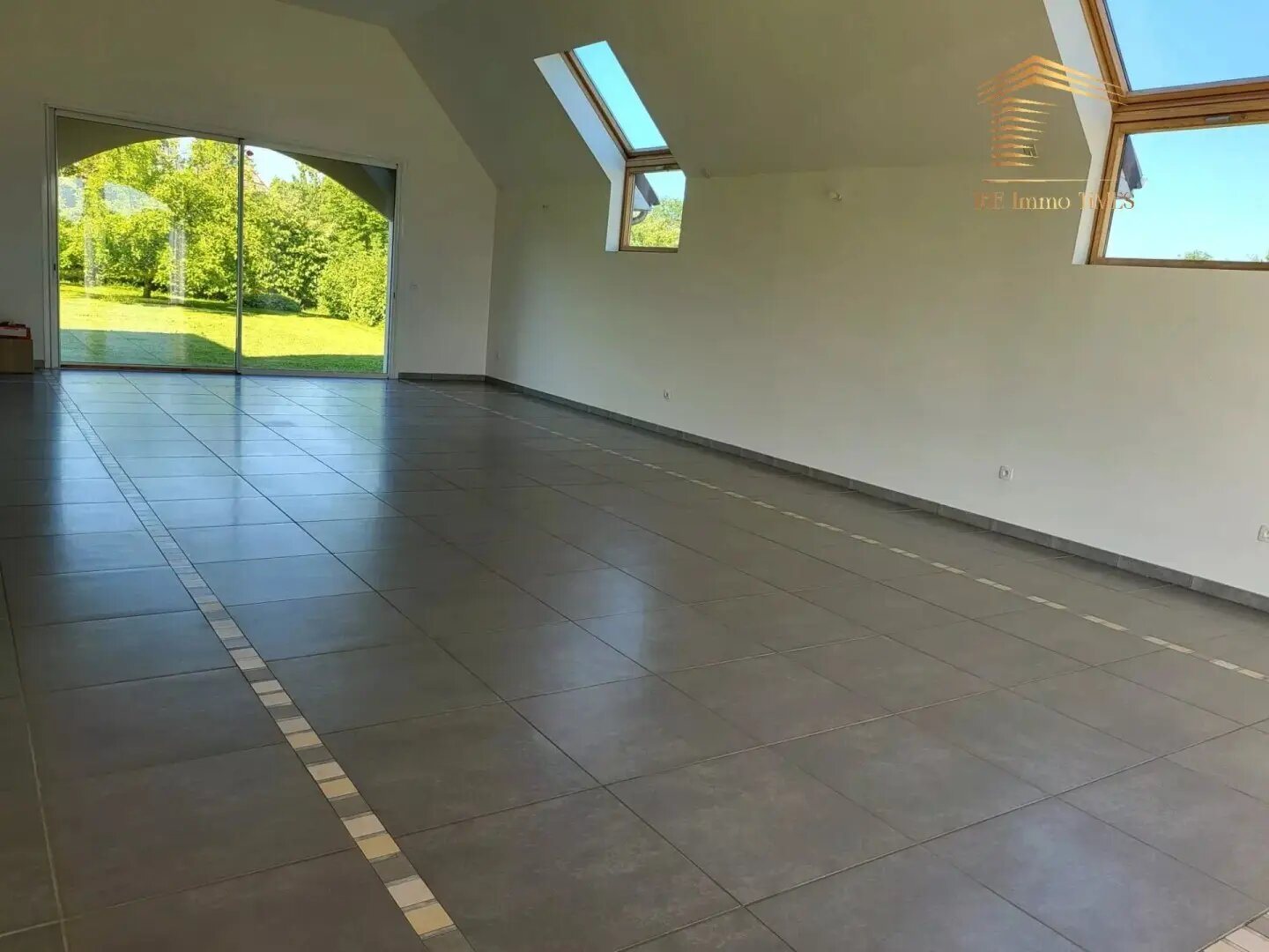 Maison à vendre, 292m², La Neuville-Chant-d'Oisel