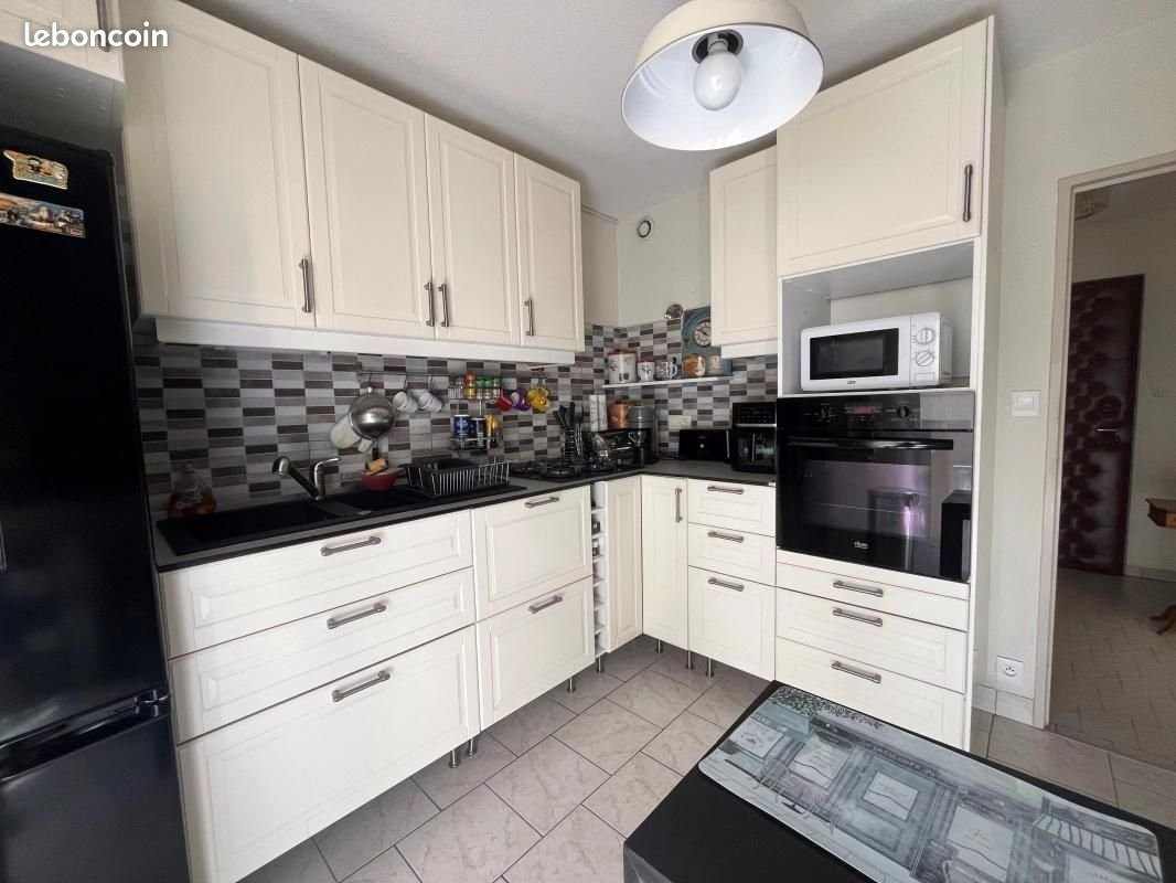 Appartement à louer, 70m², Toulon