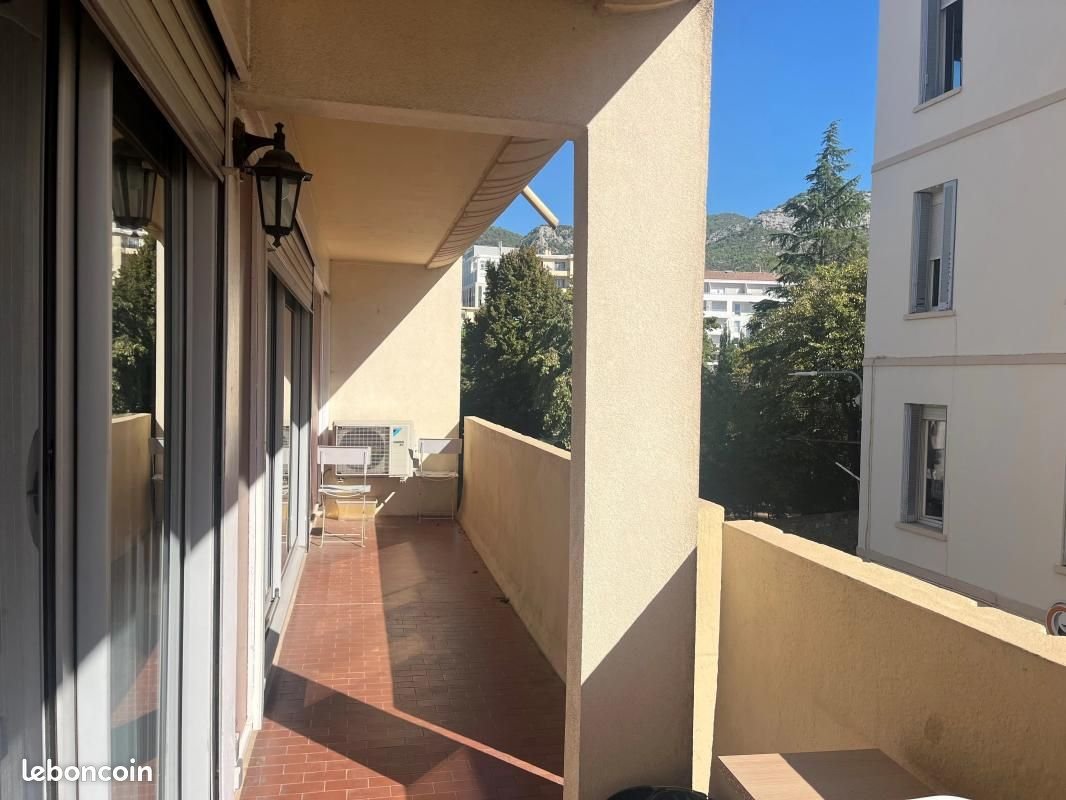 Appartement à louer, 70m², Toulon