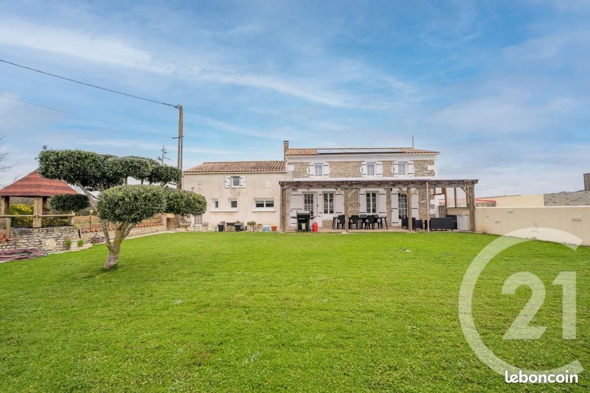 Maison à vendre, 190m², Corme-Ecluse