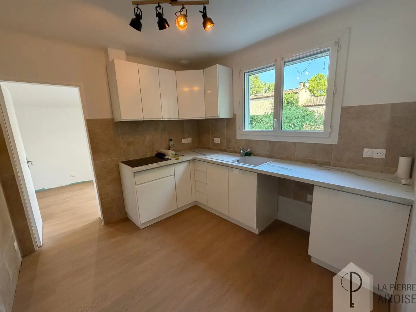 Maison à vendre, 107m², Eguilles