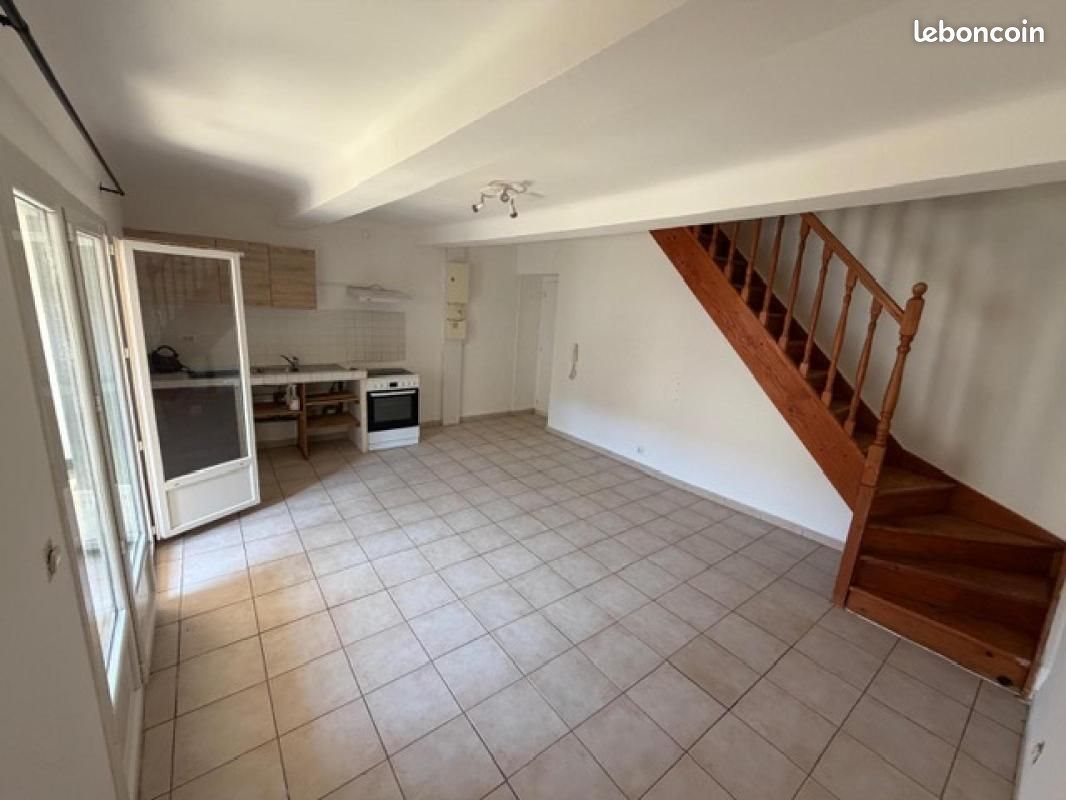 Appartement à louer, 56m², Charleval