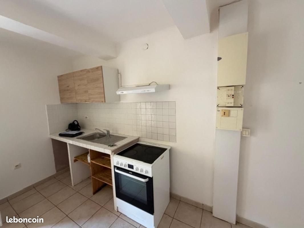 Appartement à louer, 56m², Charleval